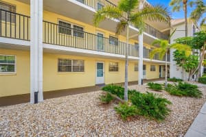 821 DELEON COURT, DUNEDIN, FL 34698 - MLS#MFRTB8438071