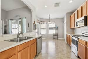 7924 MOCCASIN TRAIL DRIVE, RIVERVIEW, FL 33578 - MLS#MFRTB8438086