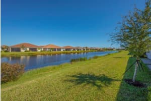 4922 SIENNA ISLES AVENUE, WIMAUMA, FL 33598 - MLS#MFRTB8438121
