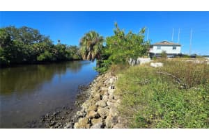 9919 BAY DRIVE, GIBSONTON, FL 33534 - MLS#MFRTB8438122