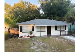 8305 N Hillsborough Ln, TAMPA