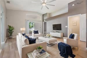 118 WINSTON MANOR CIRCLE, SEFFNER, FL 33584 - MLS#MFRTB8438272