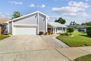 14603 VILLAGE GLEN CIRCLE, TAMPA, FL 33618 - MLS#MFRTB8438305