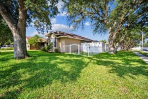 2507 DEWBERRY STREET, VALRICO, FL 33596 - MLS#MFRTB8438318