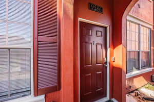 9586 LAKE CHASE ISLAND WAY, TAMPA, FL 33626 - MLS#MFRTB8438321