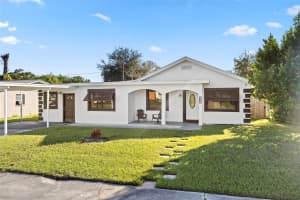 608 WILLIAM AVENUE, WINTER HAVEN, FL 33880 - MLS#MFRTB8438332