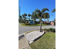 1 BOCA CIEGA POINT BOULEVARD, ST PETERSBURG, FL 33708 - MLS#MFRTB8438339
