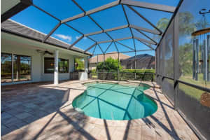 12240 THORNHILL COURT, LAKEWOOD RANCH, FL 34202 - MLS#MFRTB8438401