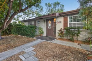 1652 Debonair Dr, HOLIDAY 1652 Debonair Dr, HOLIDAY