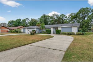 2001 GOLFVIEW DRIVE, PLANT CITY, FL 33566 - MLS#MFRTB8438454
