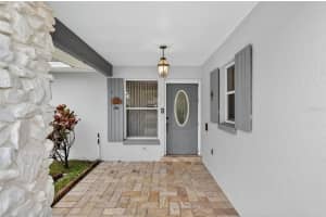 2001 GOLFVIEW DRIVE, PLANT CITY, FL 33566 - MLS#MFRTB8438454