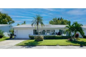 9015 41ST WAY, PINELLAS PARK, FL 33782 Sold 11/21/25