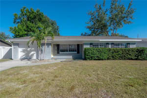 2523 Lake Ellen Cir, TAMPA