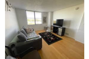 701 MADISON AVENUE, CLEARWATER, FL 33756 - MLS#MFRTB8438676