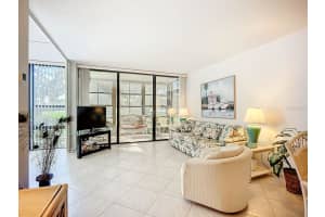 612 BIRD BAY DRIVE, VENICE, FL 34285 - MLS#MFRTB8438757
