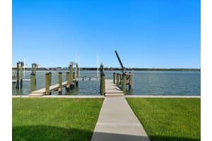 828 BAY POINT DRIVE, MADEIRA BEACH, FL 33708 - MLS#MFRTB8438960