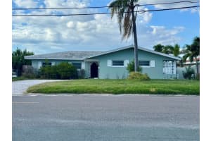 800 115th Ave, TREASURE ISLAND