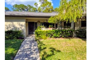 140 Joanne Pl, OLDSMAR