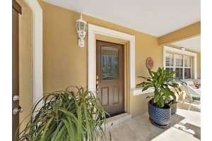 6601 RENALDO WAY, ST PETERSBURG, FL 33707 - MLS#MFRTB8439305