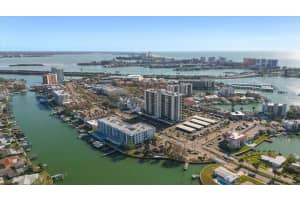 320 ISLAND WAY, CLEARWATER BEACH, FL 33767 - MLS#MFRTB8439335