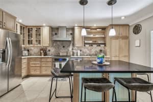 207 WILLOWICK AVENUE, TEMPLE TERRACE, FL 33617 - MLS#MFRTB8439408