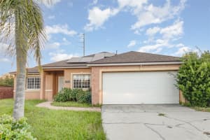 105 Paradise Woods Ct, DAVENPORT