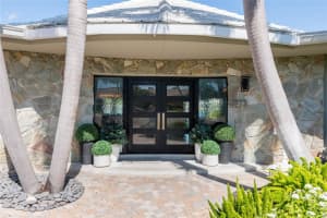 4913 58TH AVENUE, ST PETERSBURG, FL 33715 - MLS#MFRTB8439549
