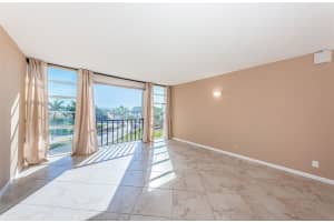 7400 SUN ISLAND DRIVE, SOUTH PASADENA, FL 33707 - MLS#MFRTB8439675