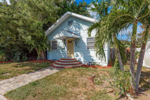 1525 38TH AVENUE, ST PETERSBURG, FL 33704 - MLS#MFRTB8439701