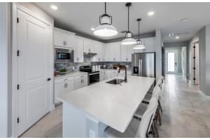 5711 SILVERSIDE PINE COURT, LAKEWOOD RANCH, FL 34211 - MLS#MFRTB8439718