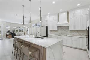 4611 SHARK DRIVE, BRADENTON, FL 34208 - MLS#MFRTB8439783