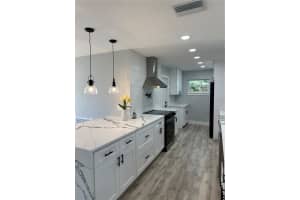 9805 110TH LANE, SEMINOLE, FL 33772 - MLS#MFRTB8439835