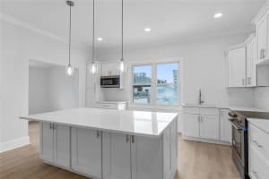 10 18TH STREET, ST PETERSBURG, FL 33712 - MLS#MFRTB8439904