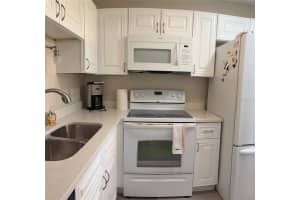 1901 CANTERBURY LANE, SUN CITY CENTER, FL 33573 - MLS#MFRTB8439966