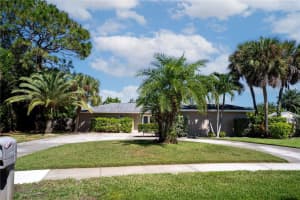 8147 LARCHWOOD ROAD, SEMINOLE, FL 33777 - MLS#MFRTB8439983