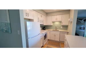 632 EDGEWATER DRIVE, DUNEDIN, FL 34698 - MLS#MFRTB8440014