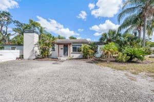 1702 KNOLLWOOD STREET, TAMPA, FL 33610 - MLS#MFRTB8440125
