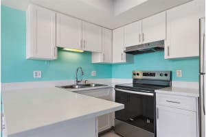9895 1ST STREET, TREASURE ISLAND, FL 33706 - MLS#MFRTB8440223