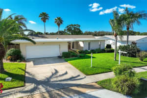 13850 Sunset Dr, LARGO