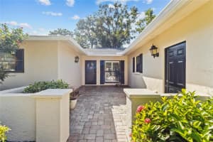 7143 FAIRWAY BEND LANE, SARASOTA, FL 34243 - MLS#MFRTB8440376