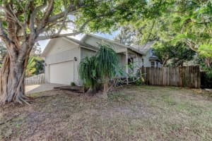 2908 WILLIAMSBURG STREET, SARASOTA, FL 34231 - MLS#MFRTB8440411