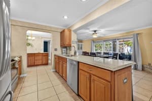 11275 APACHE PLACE, LARGO, FL 33774 - MLS#MFRTB8440427