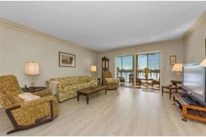 131 BLUFF VIEW DRIVE, BELLEAIR BLUFFS, FL 33770 - MLS#MFRTB8440454
