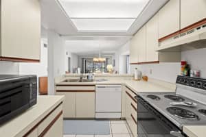 1728 GOLFVIEW DRIVE, TARPON SPRINGS, FL 34689 - MLS#MFRTB8440465