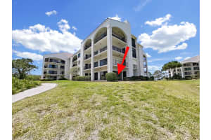 203 MARINER DRIVE, TARPON SPRINGS, FL 34689 - MLS#MFRTB8440499