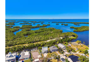 807 SEABREEZE DRIVE, RUSKIN, FL 33570 - MLS#MFRTB8440505