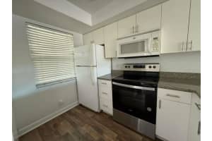 2045 SUNSET GROVE LANE, CLEARWATER, FL 33765 - MLS#MFRTB8440542