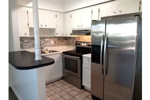 116 JEFFERSON CIRCLE, ST PETERSBURG, FL 33703 - MLS#MFRTB8440642