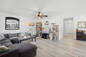 522 28TH AVENUE, ST PETERSBURG, FL 33705 - MLS#MFRTB8440645