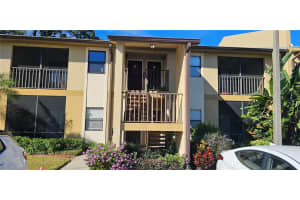 10167 Sailwinds Blvd N #104, LARGO